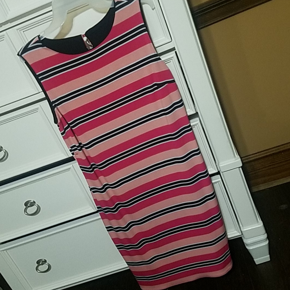 Nwot limited dress perfect coloring